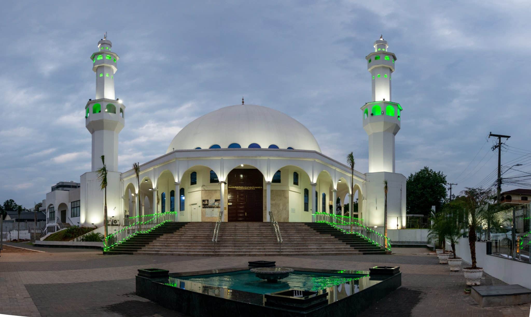 Mesquita Omar Ibn Al-Khattab: Um Pedaço do Oriente em Foz